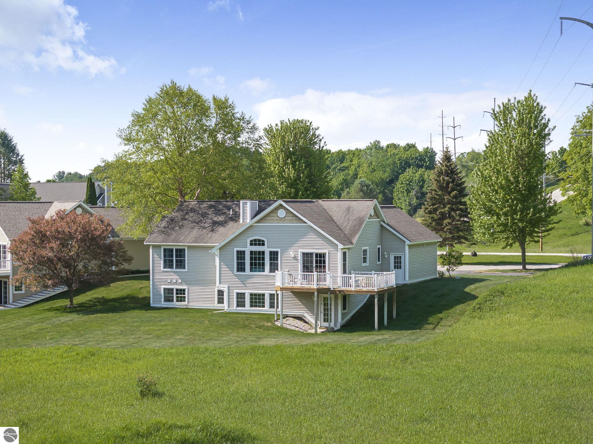 3098 Crown Wood Court