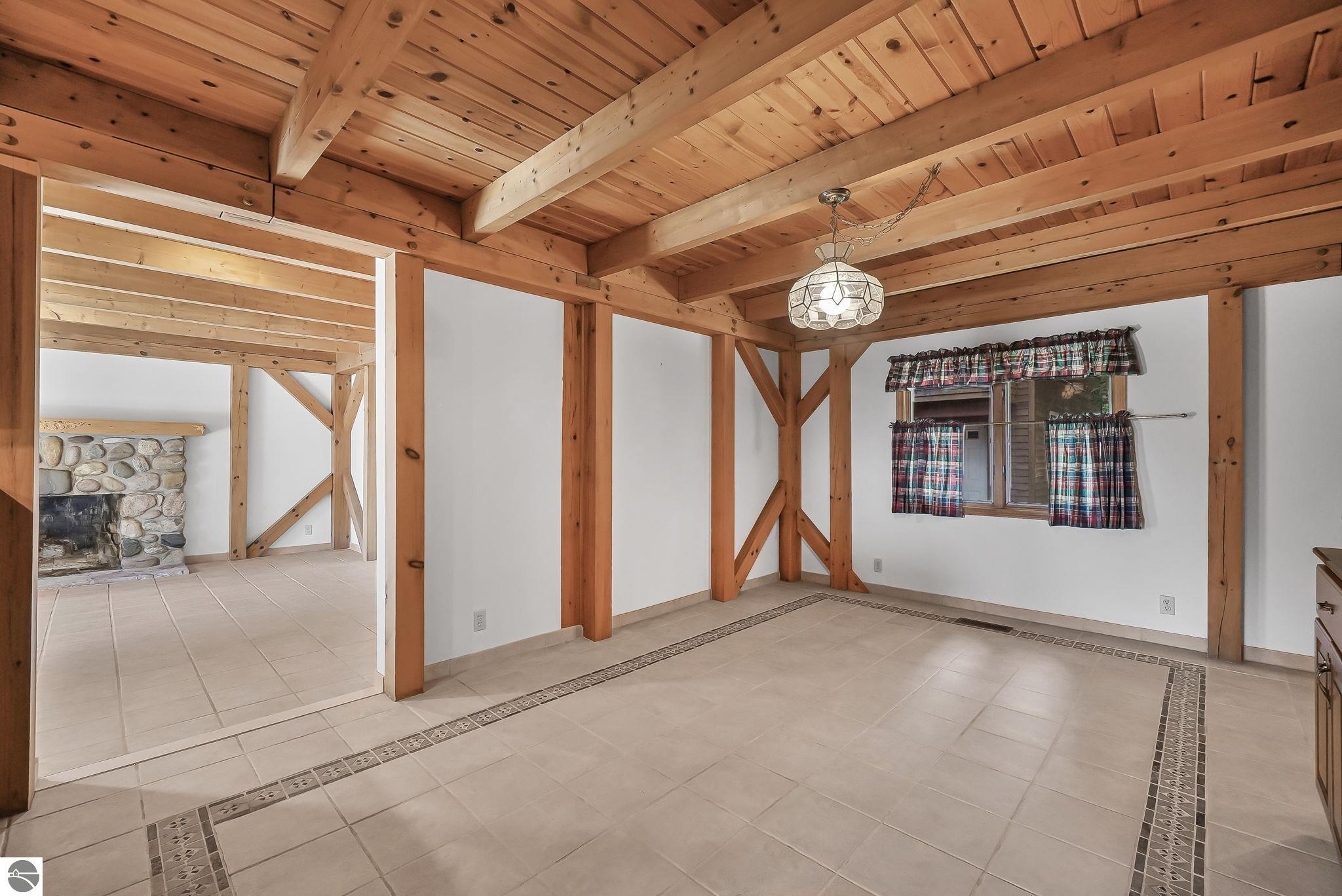 1275 S Nanagosa Trail