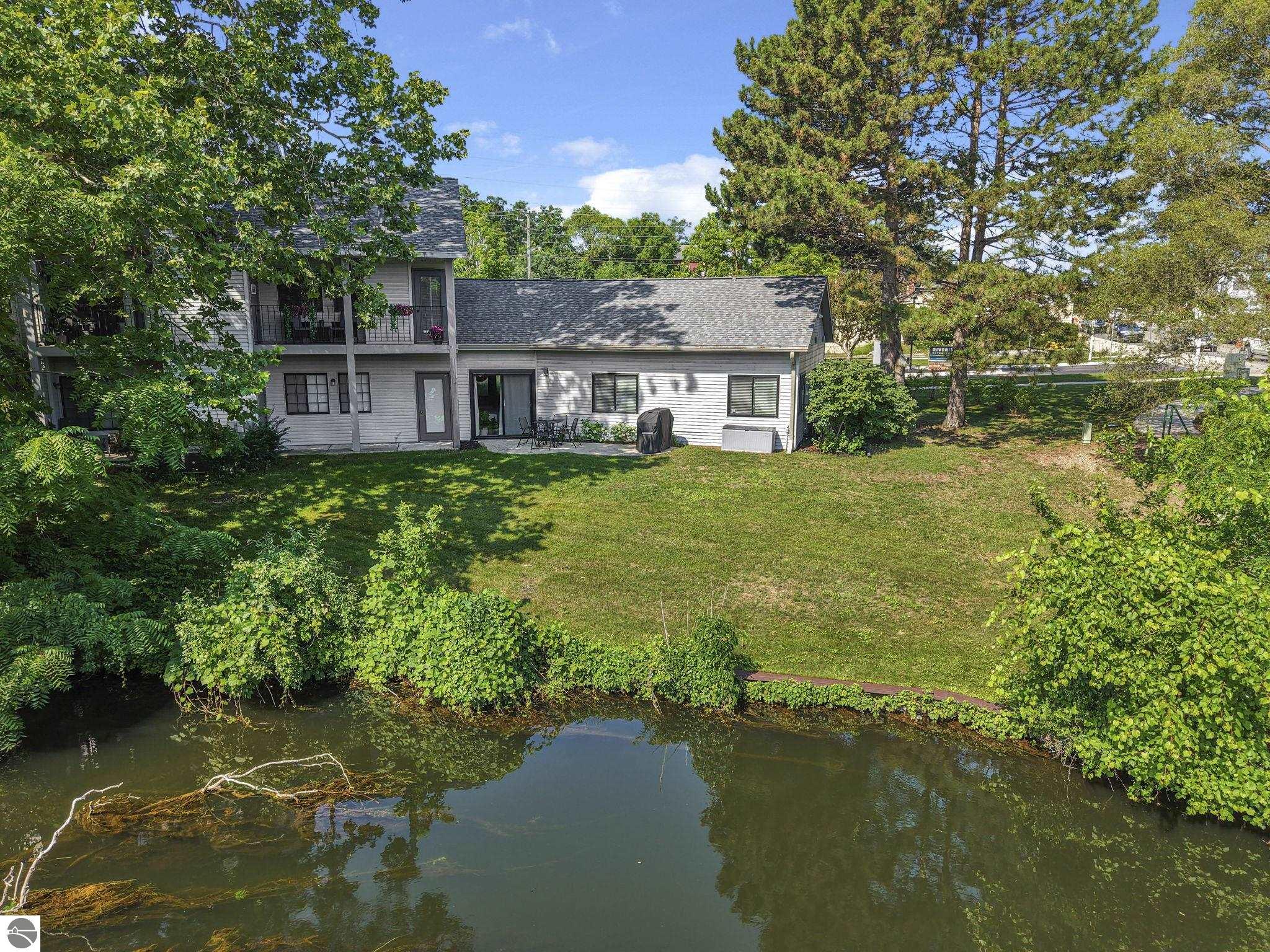 505 Riverine Drive