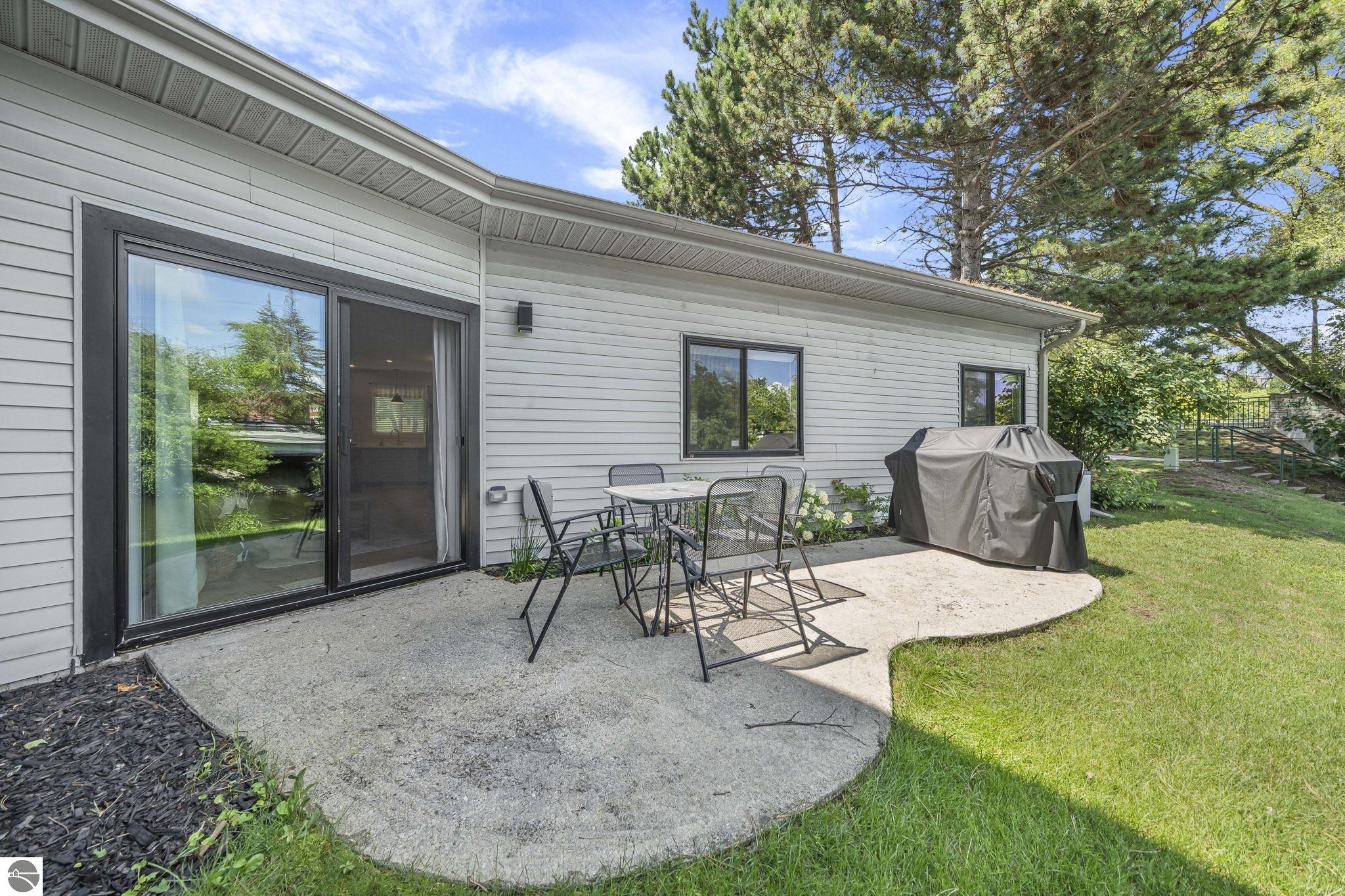 505 Riverine Drive
