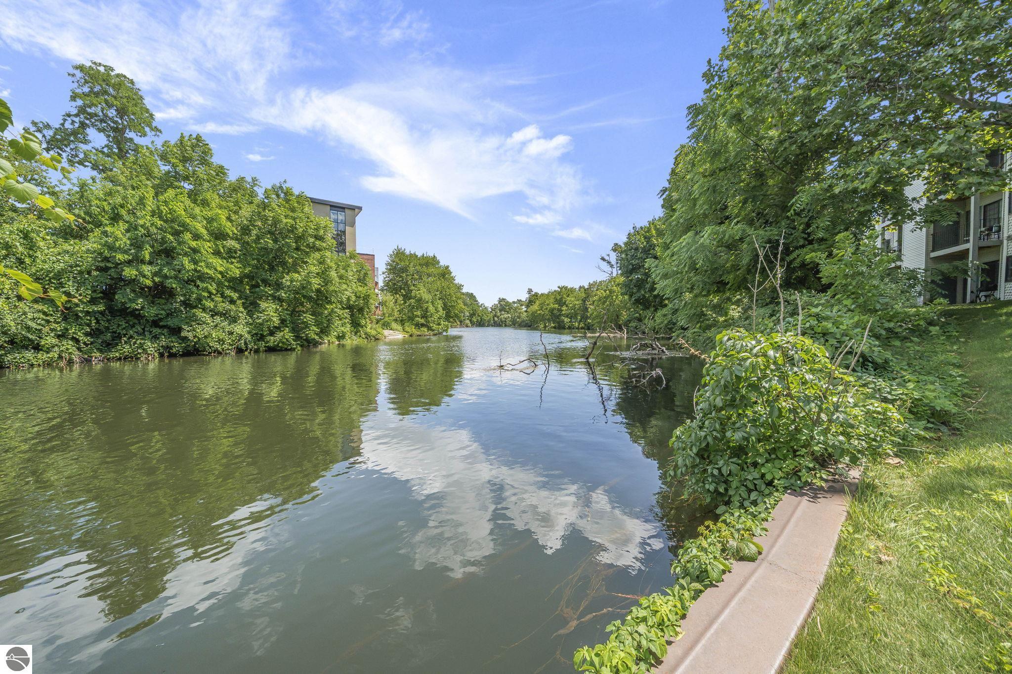 505 Riverine Drive
