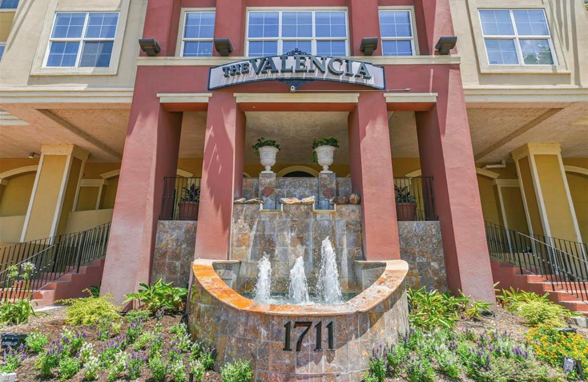 1711 Old Spanish Trail # 104