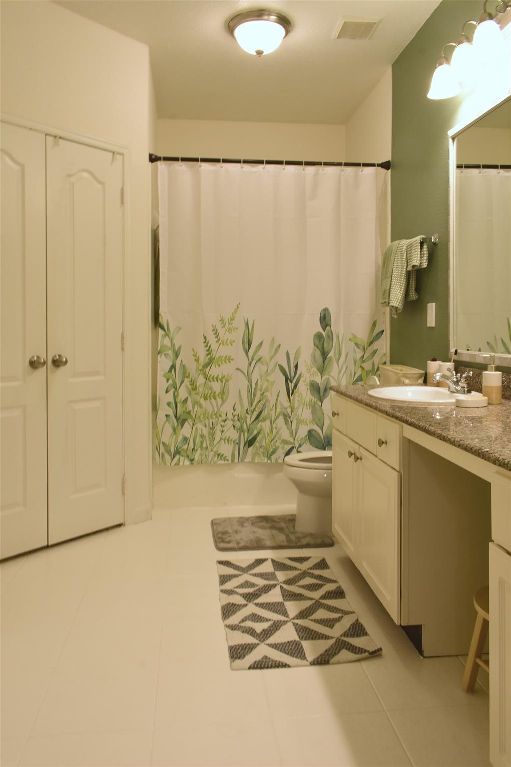 1711 Old Spanish Trail # 104