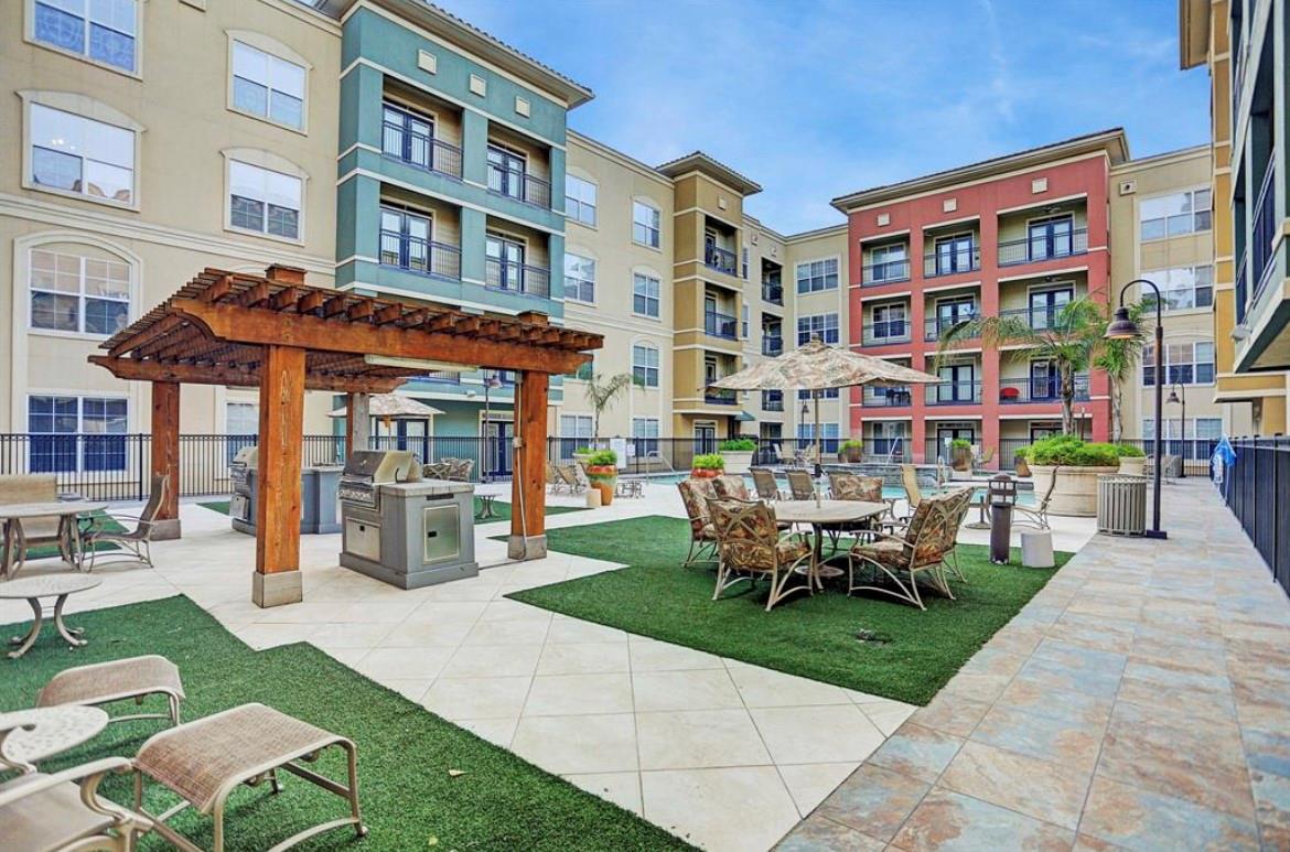 1711 Old Spanish Trail # 104