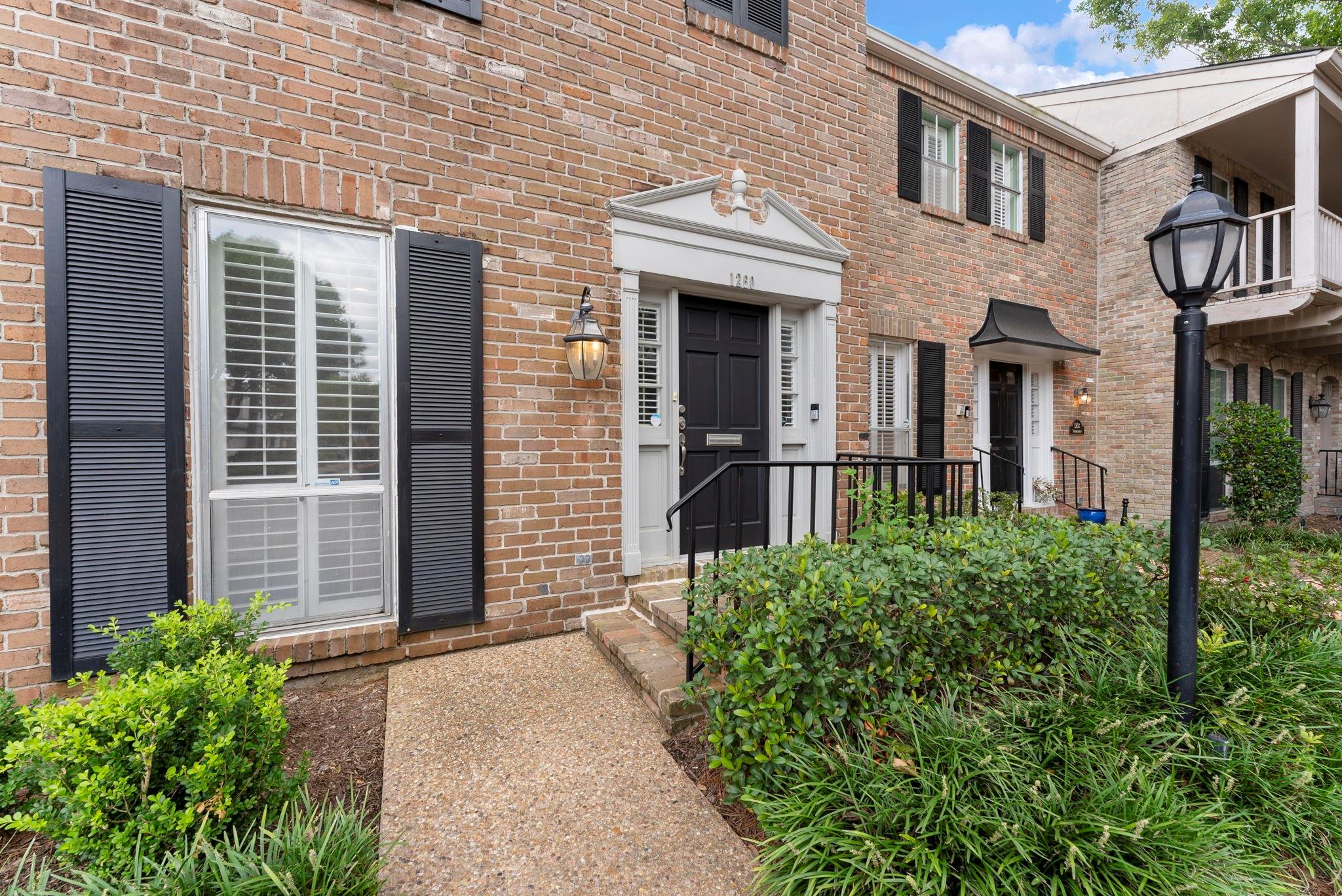 1260 Fountain View Drive # 171