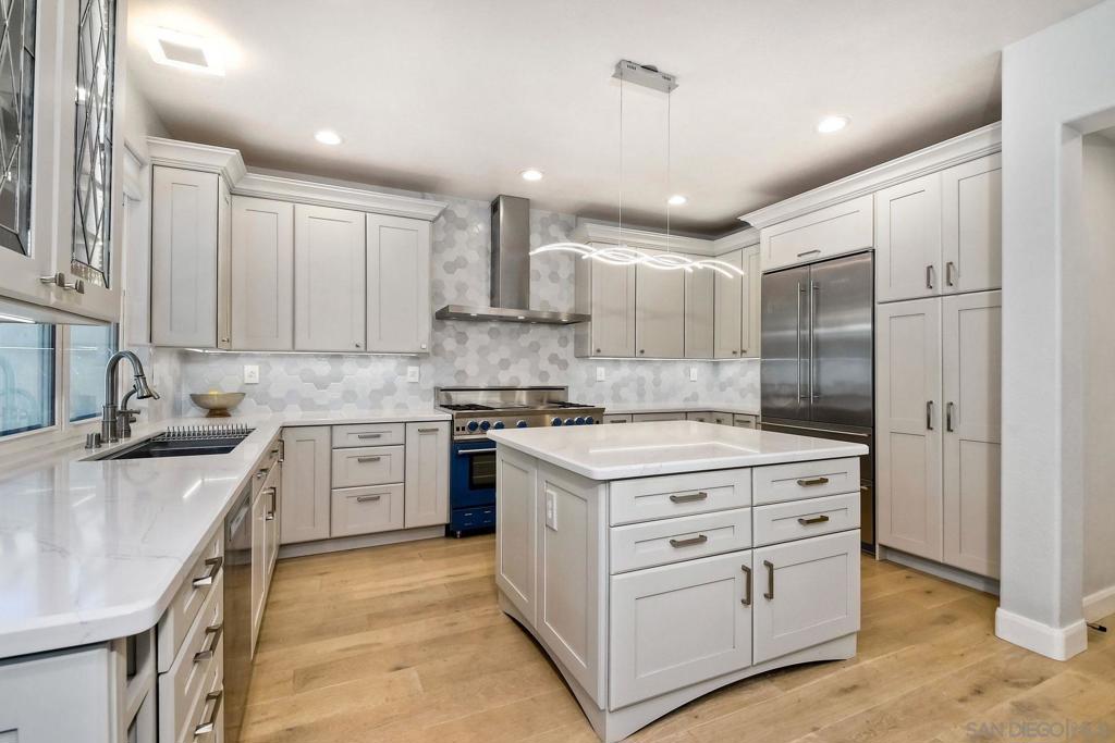 3186 West Canyon Avenue