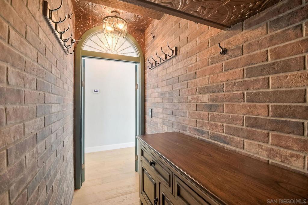 3186 West Canyon Avenue