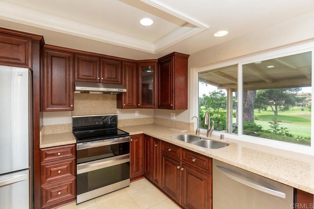 17550 Plaza Karena