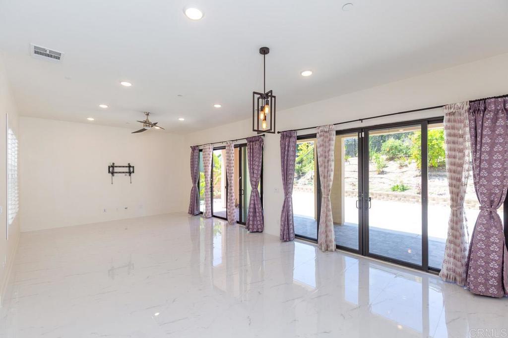 13720 Solana Crest Trl
