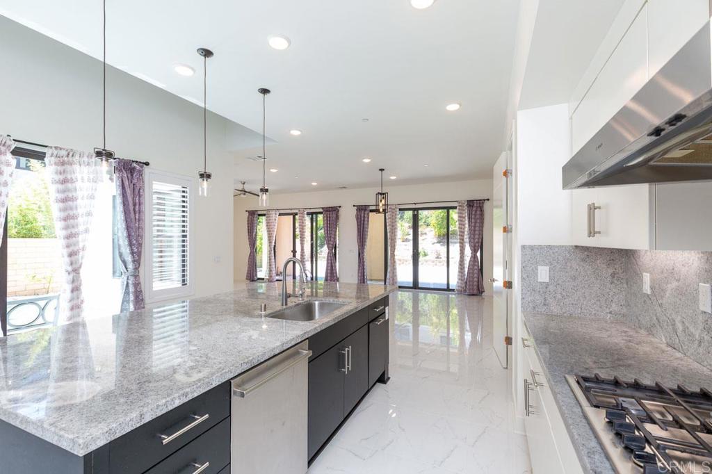 13720 Solana Crest Trl
