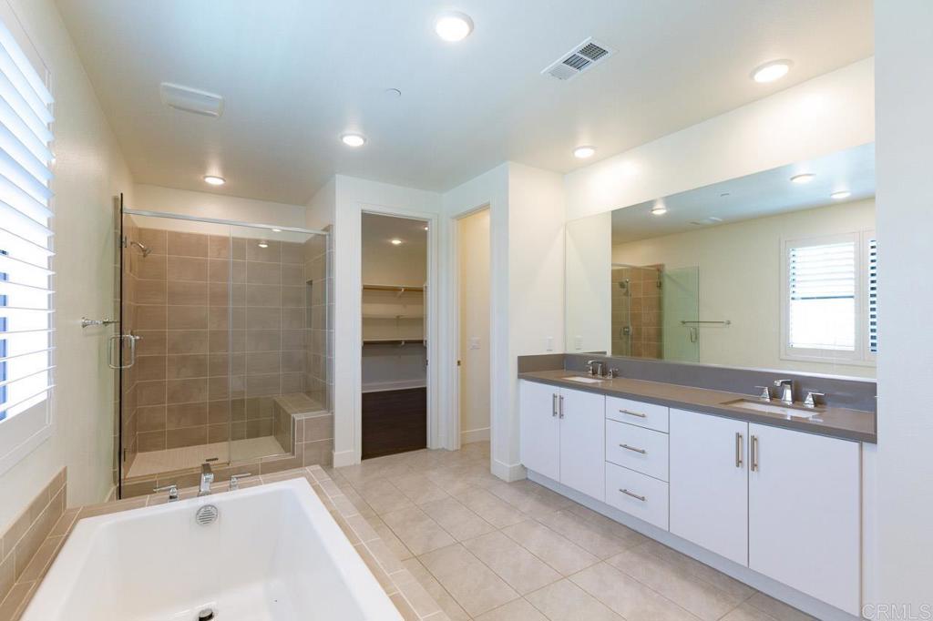 13720 Solana Crest Trl