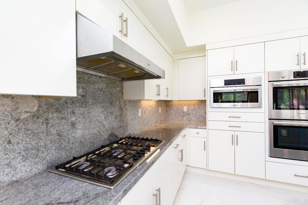 13720 Solana Crest Trl