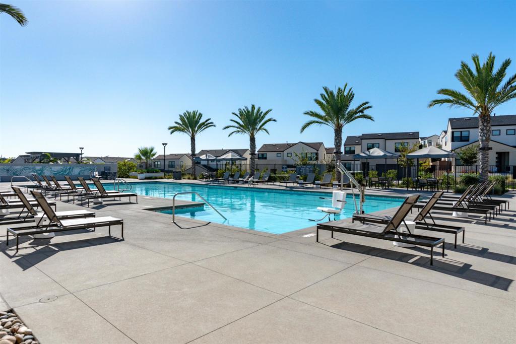 13720 Solana Crest Trl