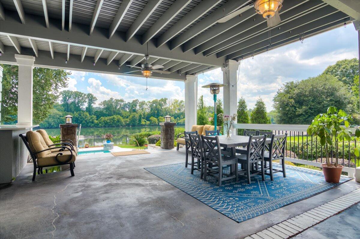 29 SAVANNAH RIVER Place