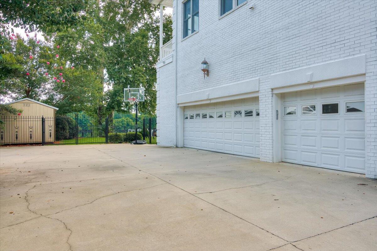 29 SAVANNAH RIVER Place