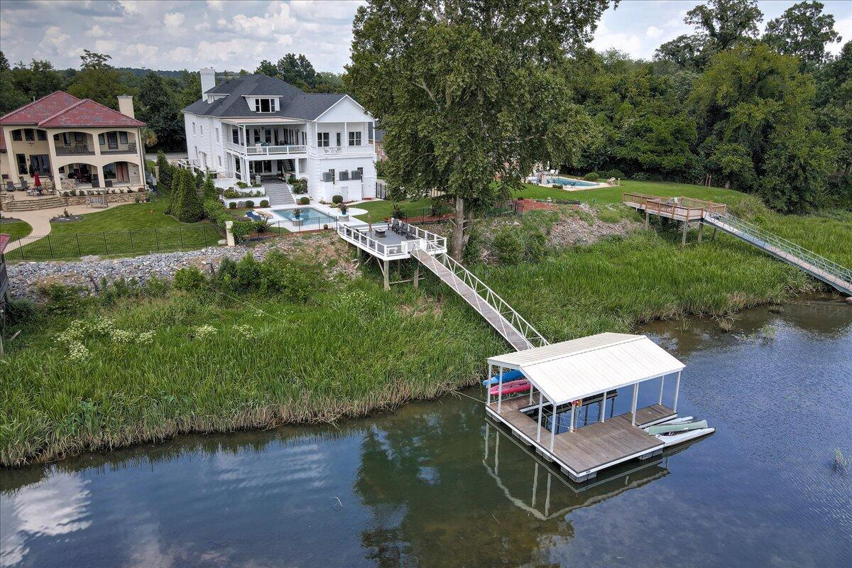 29 SAVANNAH RIVER Place