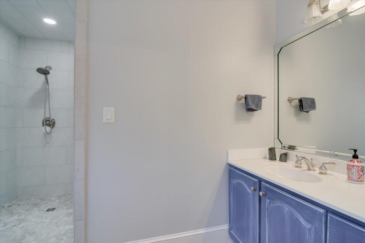 29 SAVANNAH RIVER Place