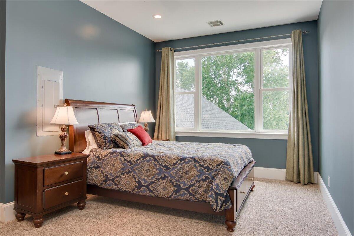 29 SAVANNAH RIVER Place