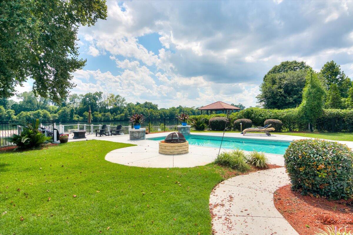 29 SAVANNAH RIVER Place