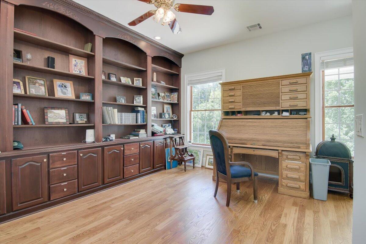 29 SAVANNAH RIVER Place