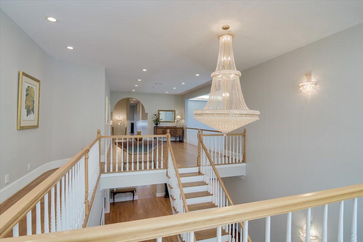 29 SAVANNAH RIVER Place