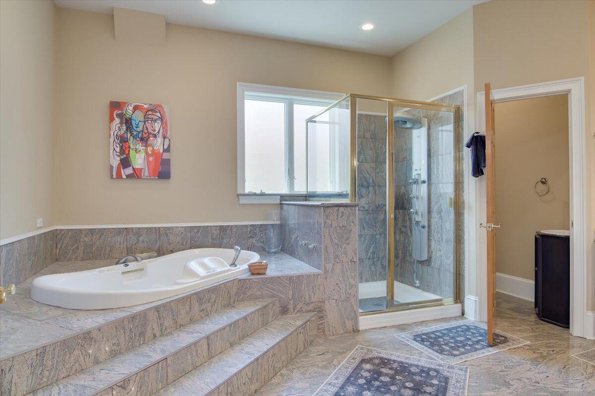 29 SAVANNAH RIVER Place