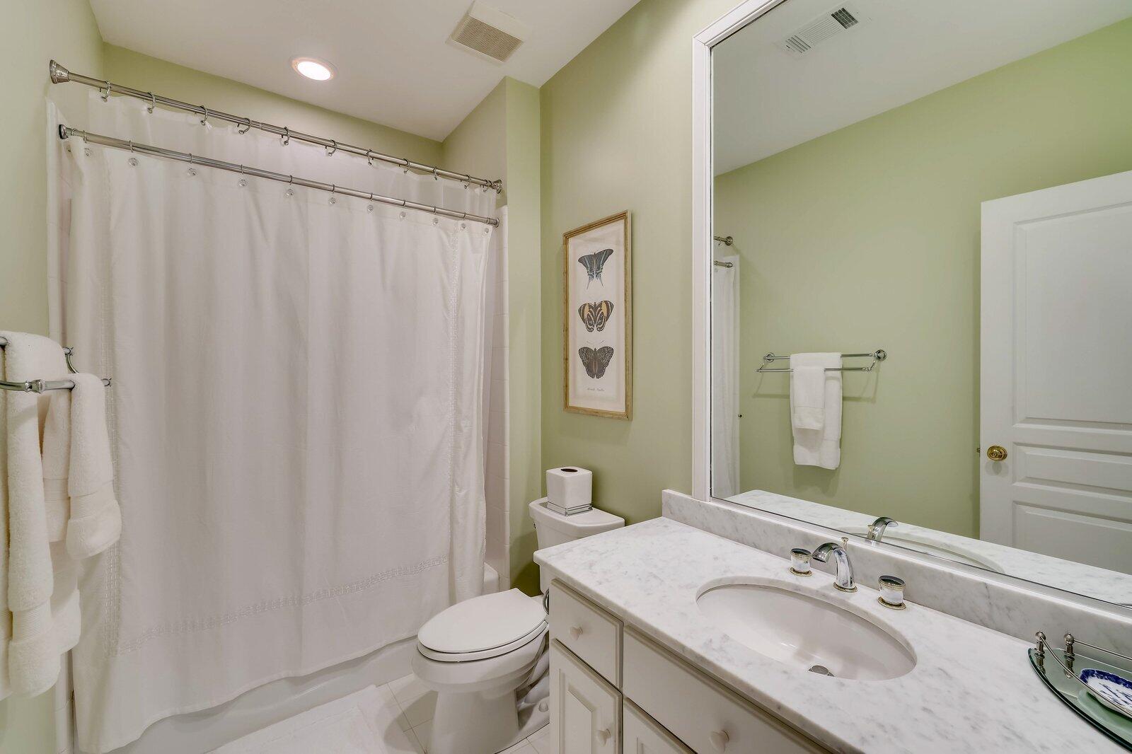 3518 LAKESTONE Court