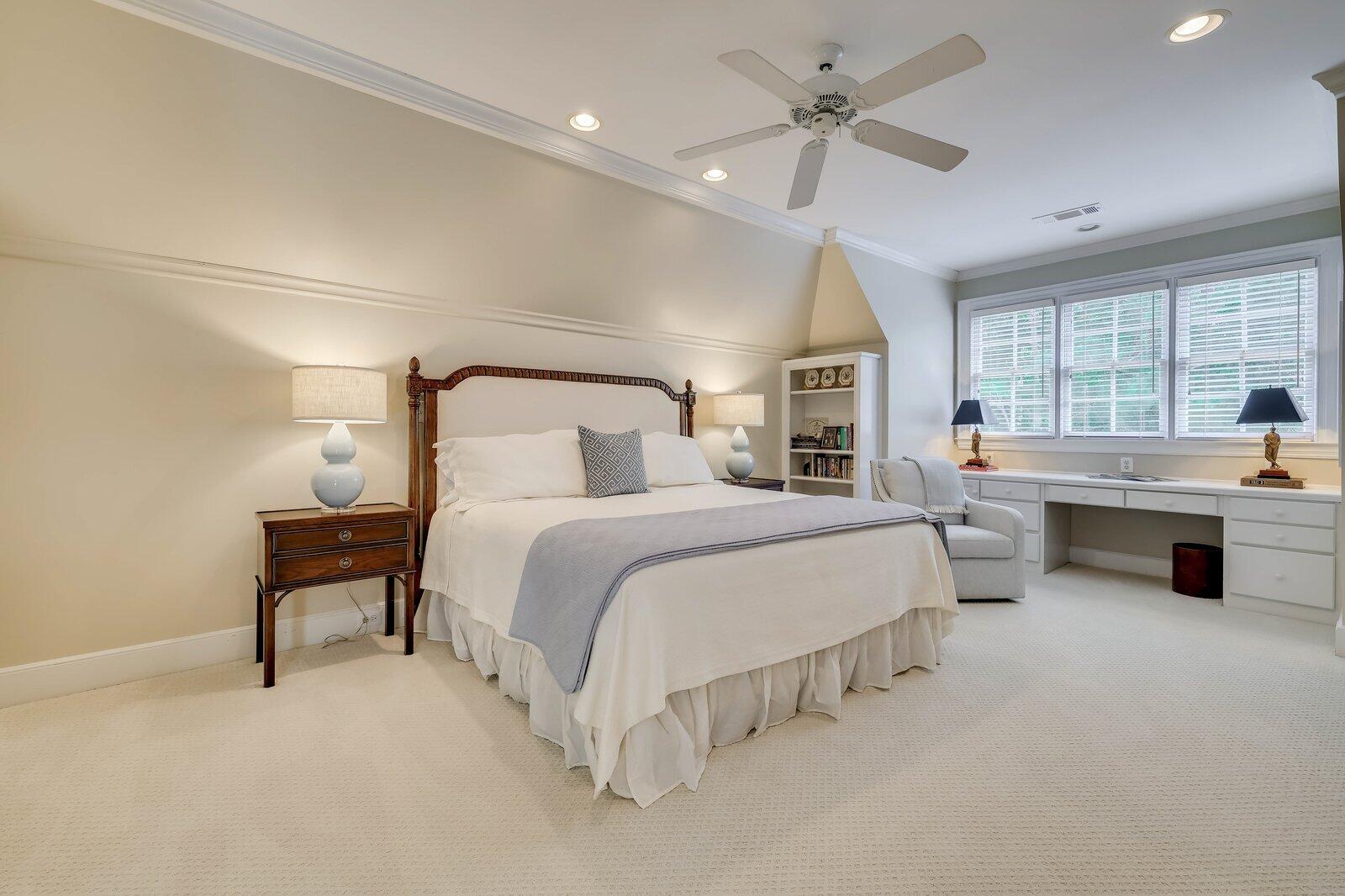 3518 LAKESTONE Court