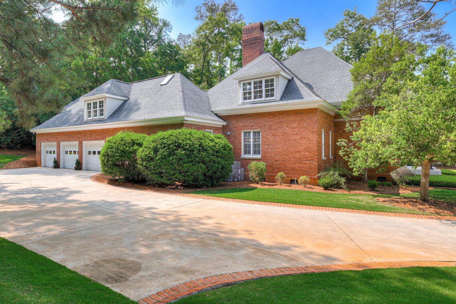 3518 LAKESTONE Court