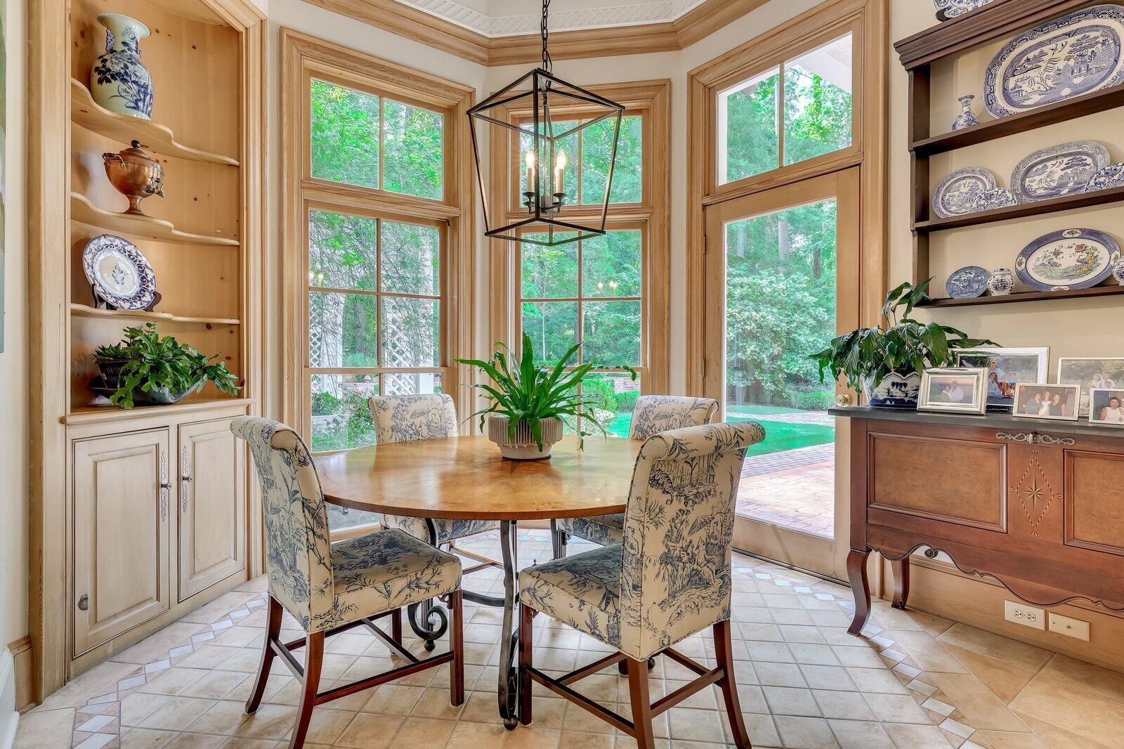 3518 LAKESTONE Court