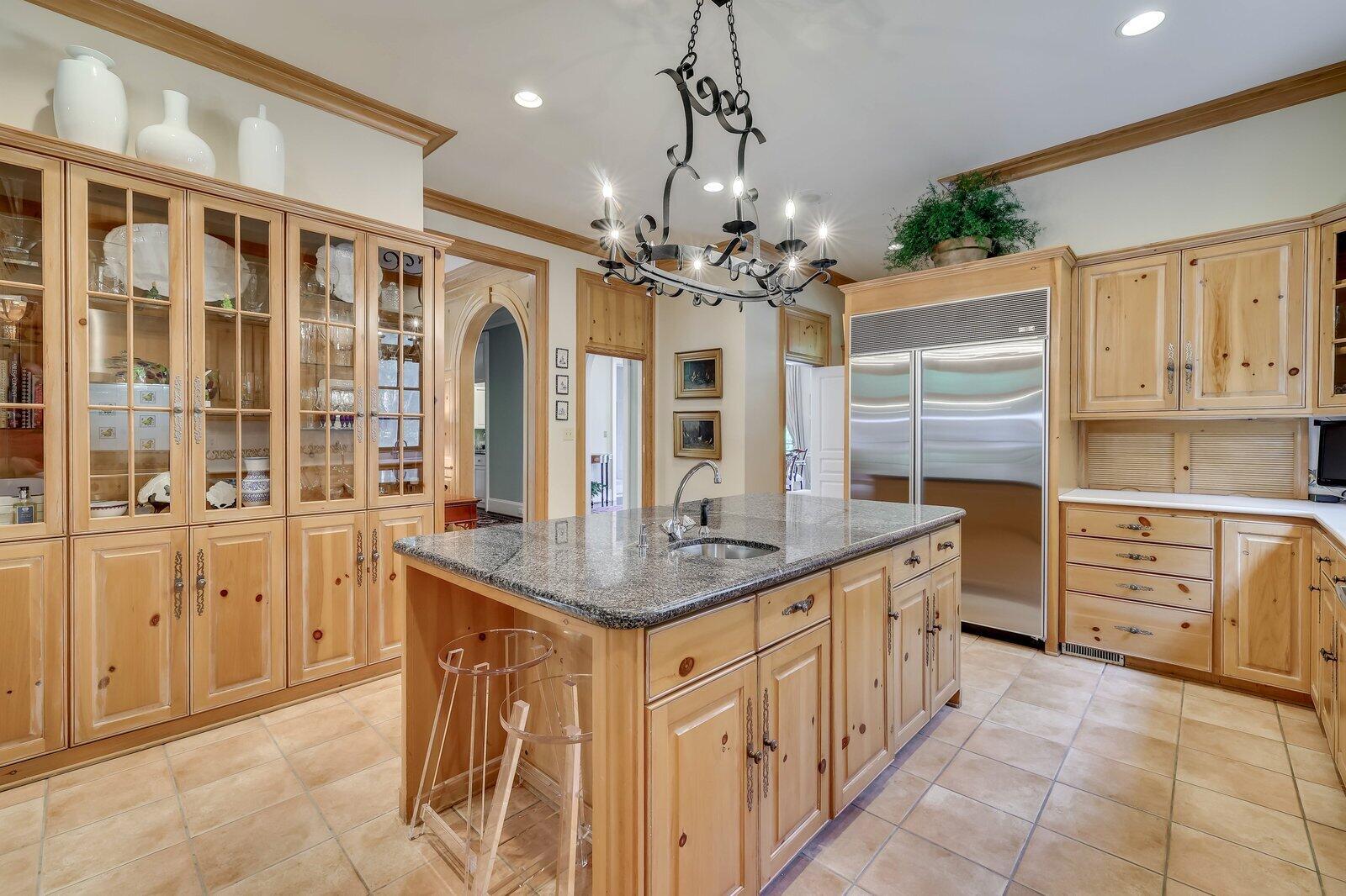 3518 LAKESTONE Court