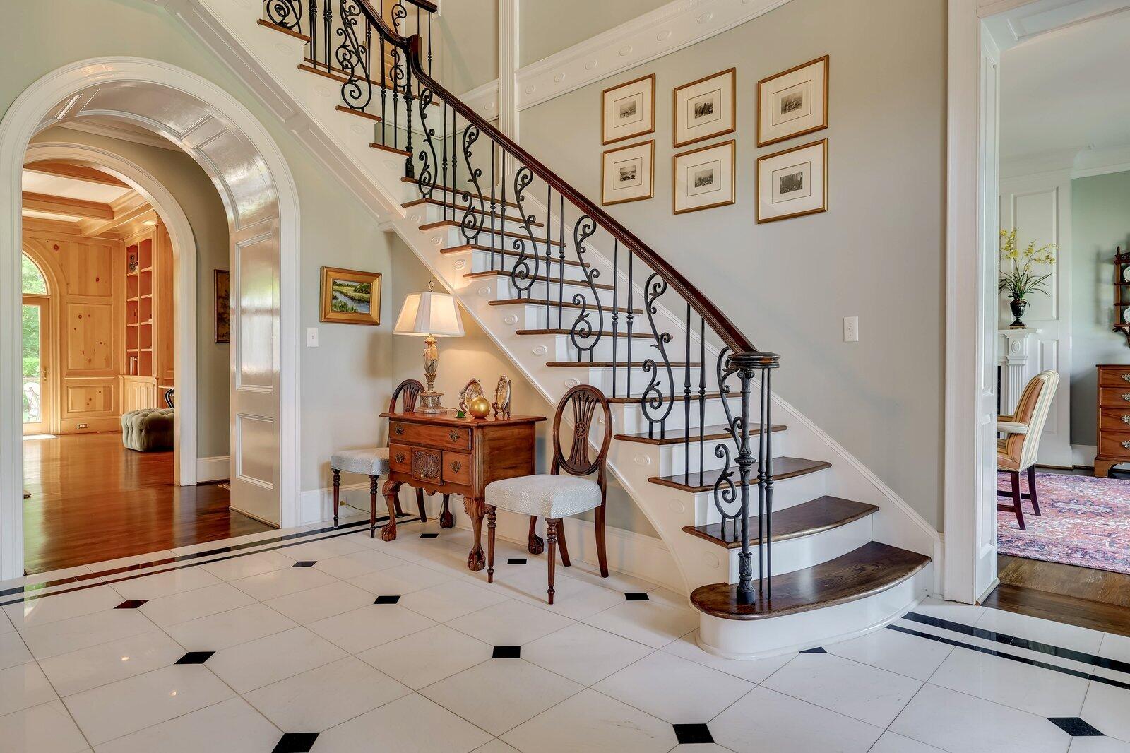 3518 LAKESTONE Court