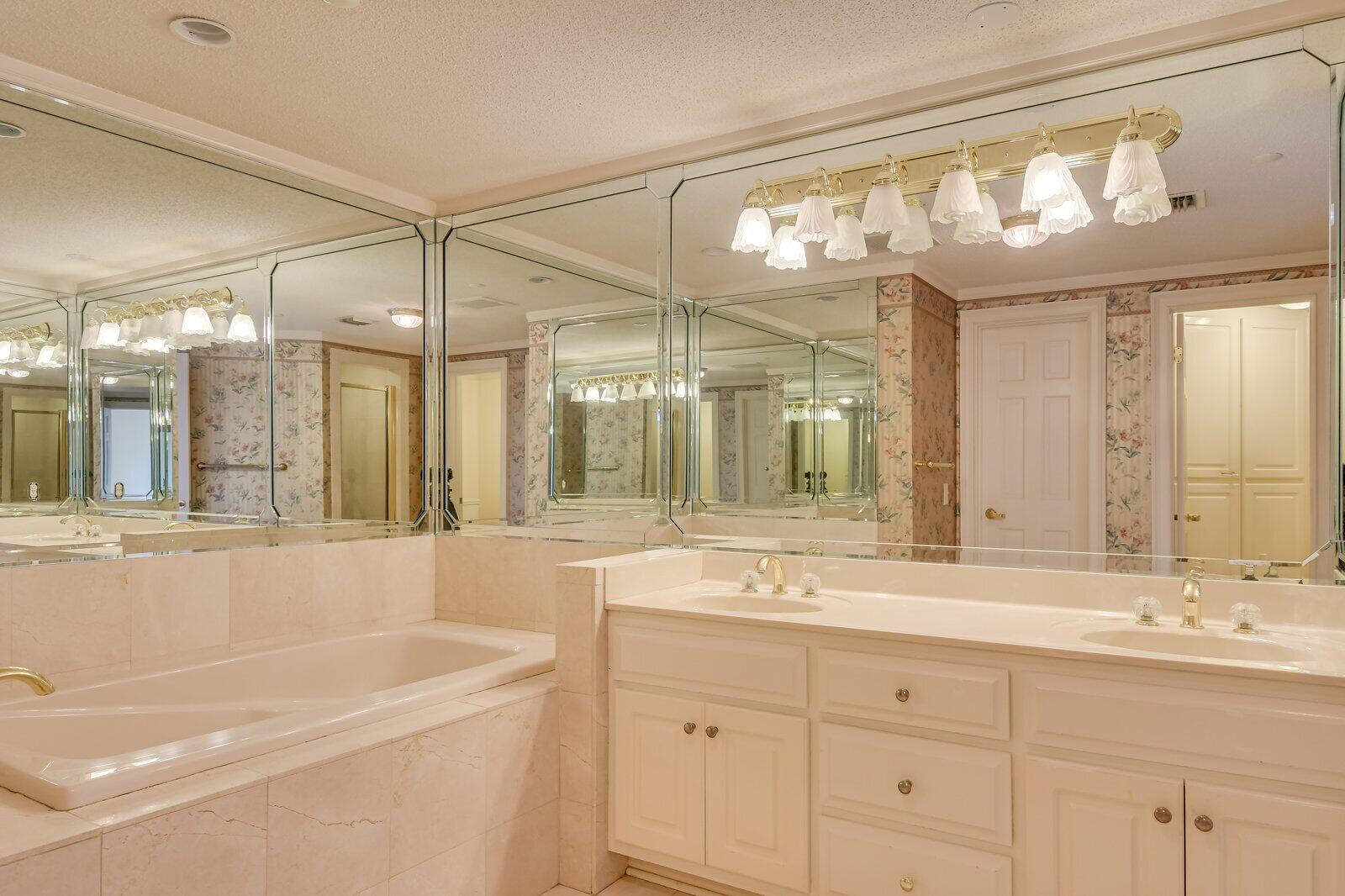 1 SEVENTH Street Unit: 1603