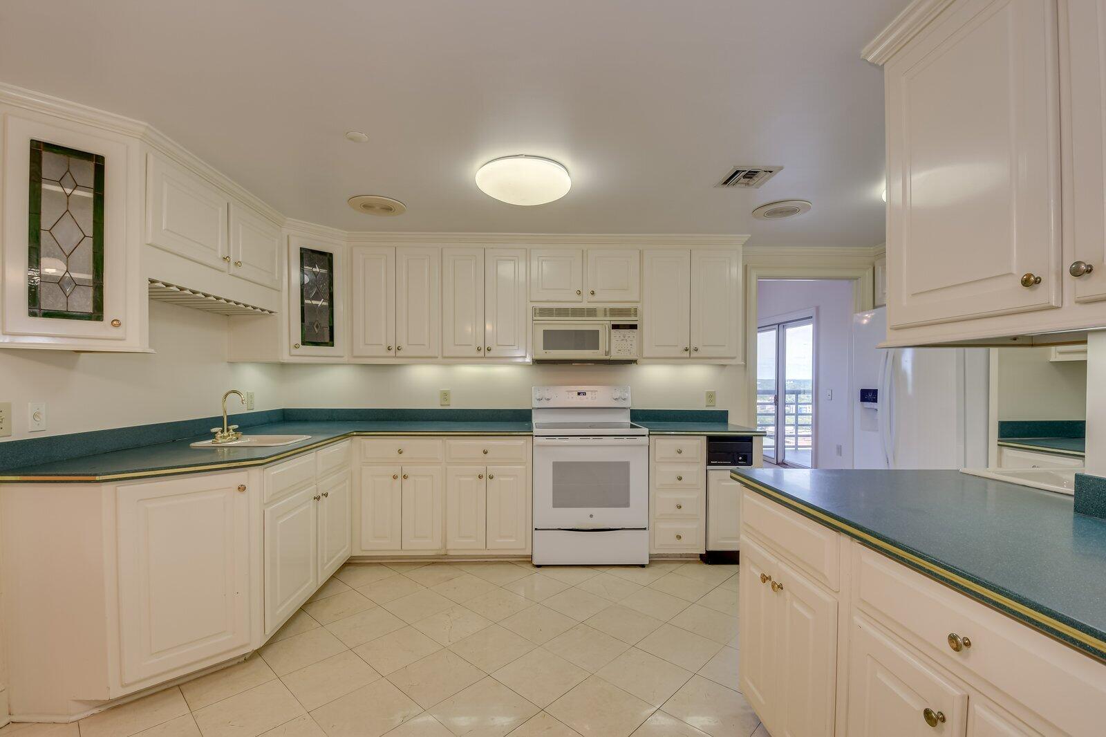 1 SEVENTH Street Unit: 1603