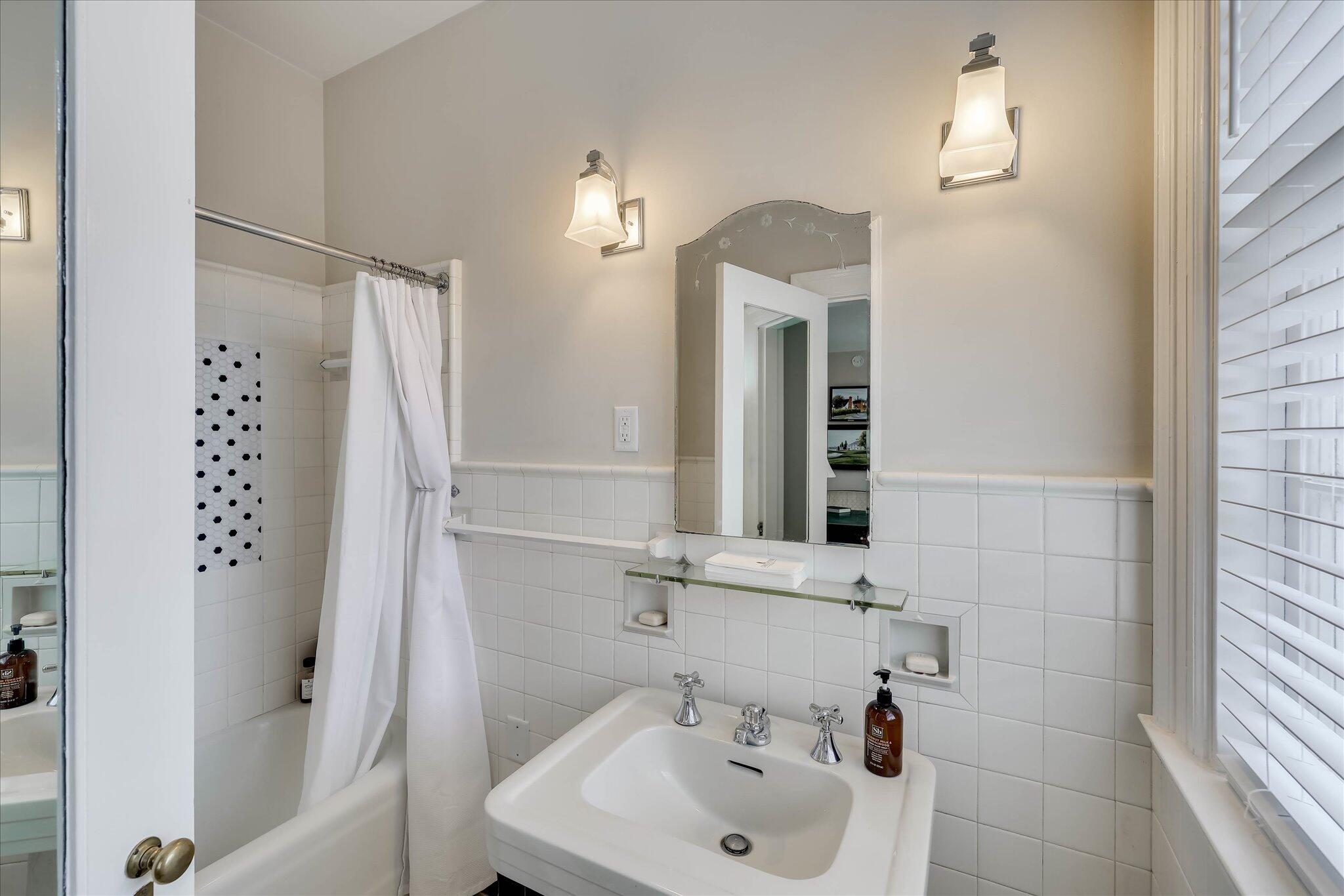 3406 W Richland Avenue