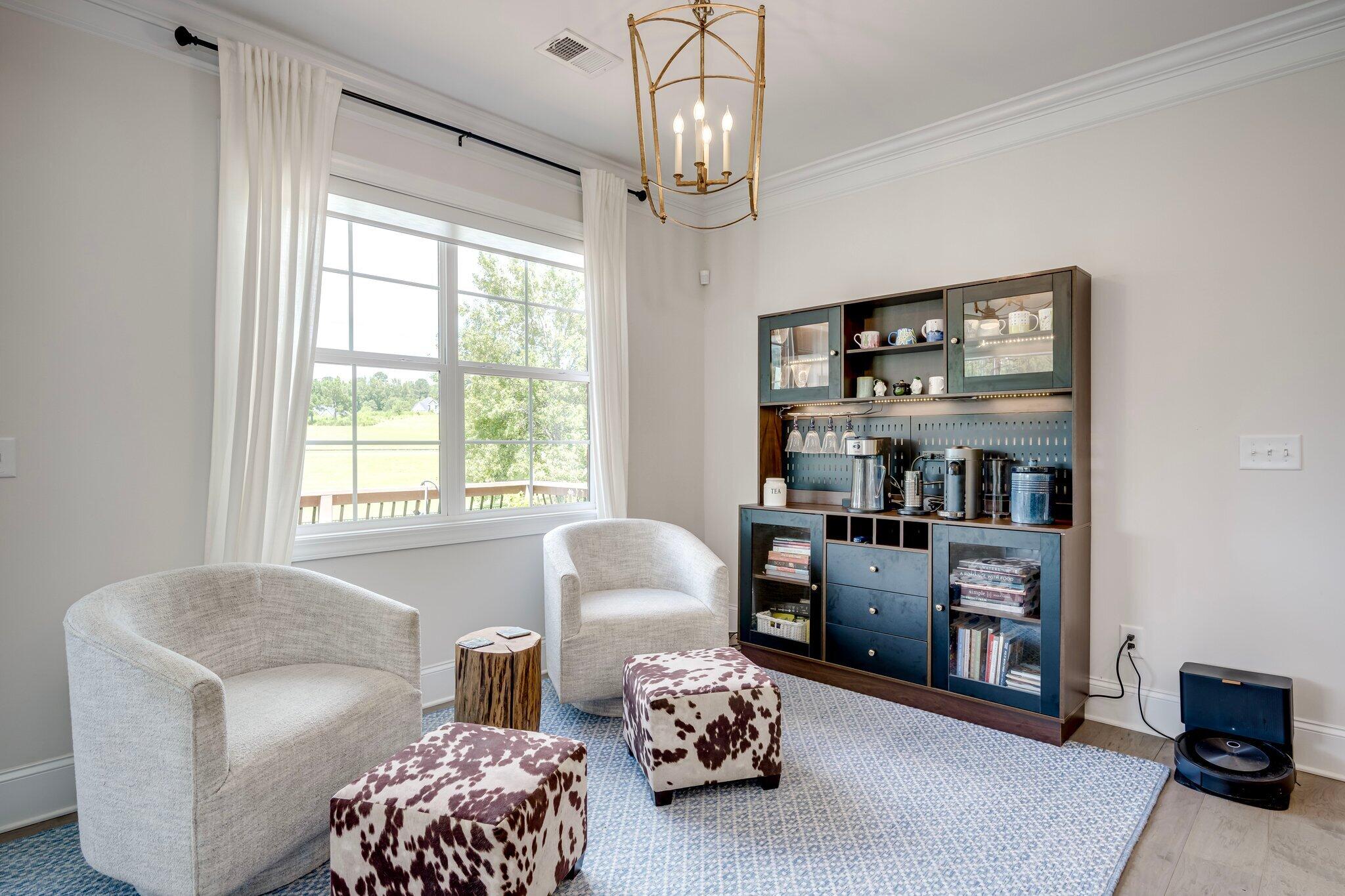 489 Revolutionary Way