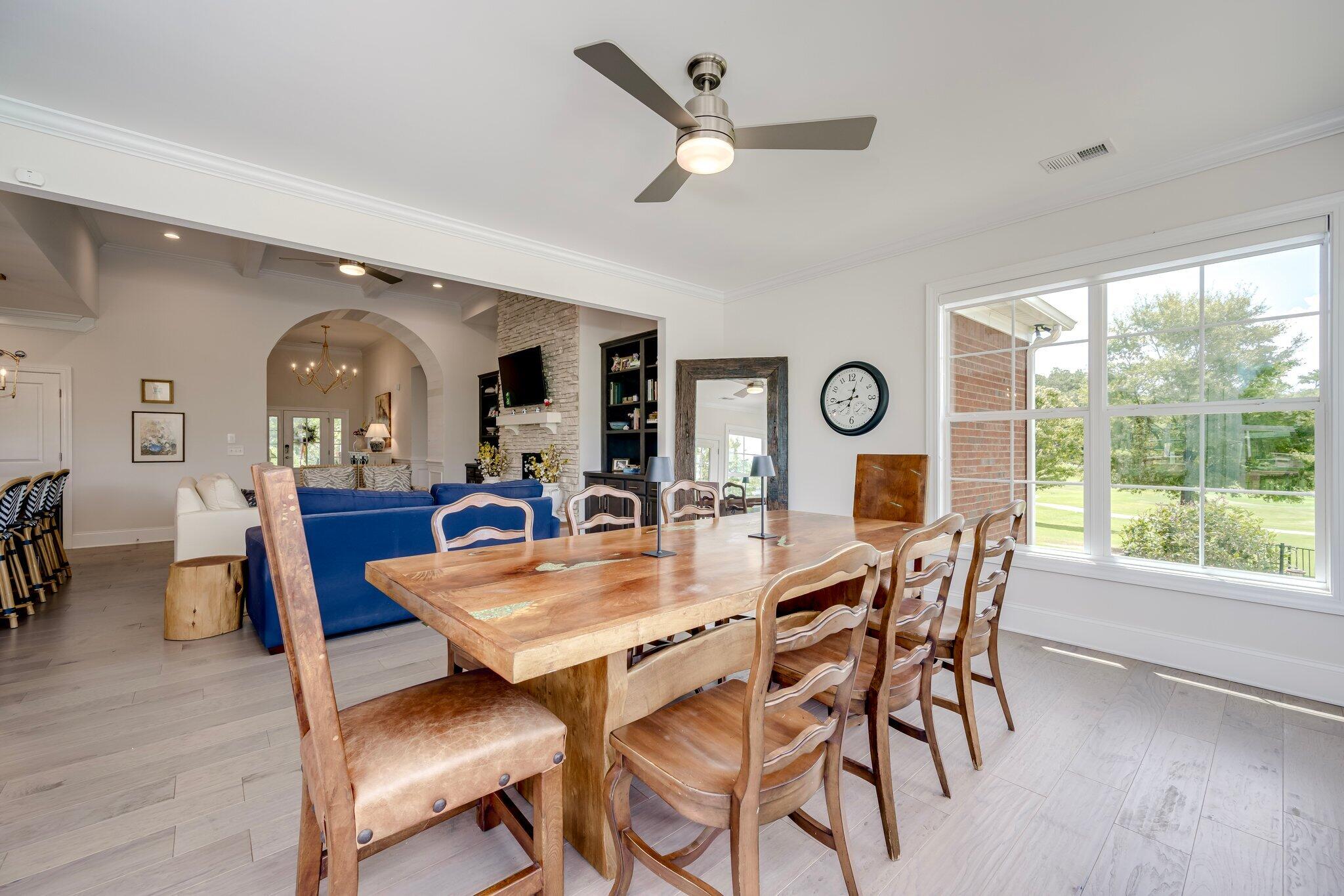 489 Revolutionary Way