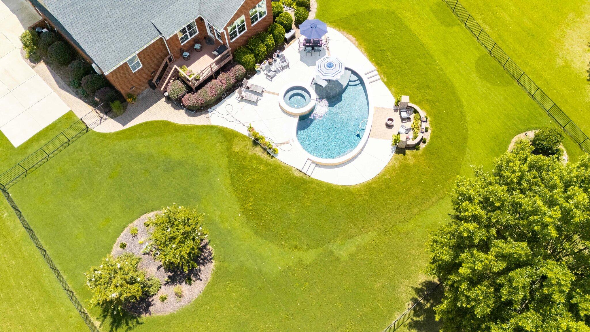 489 Revolutionary Way