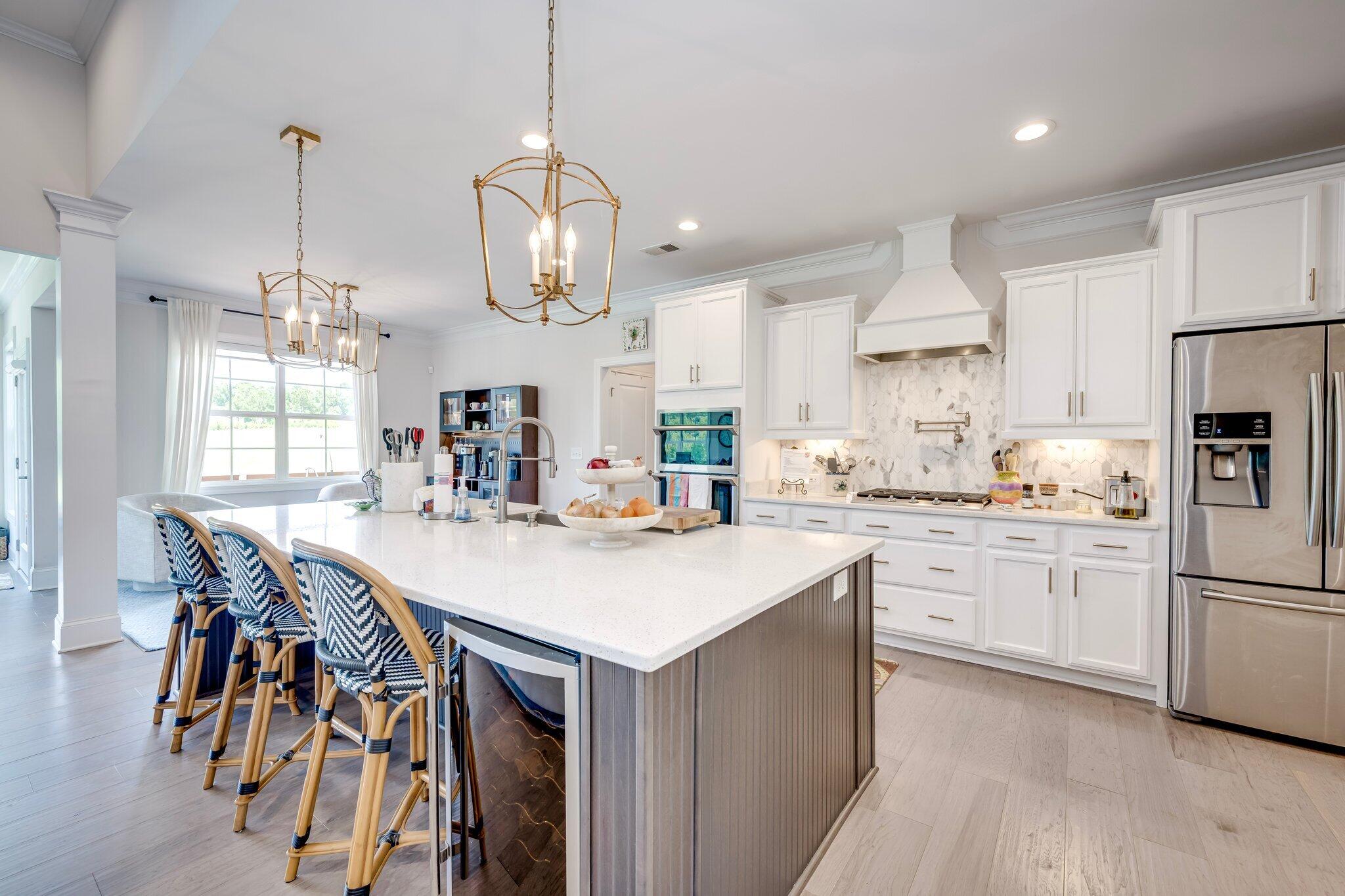 489 Revolutionary Way