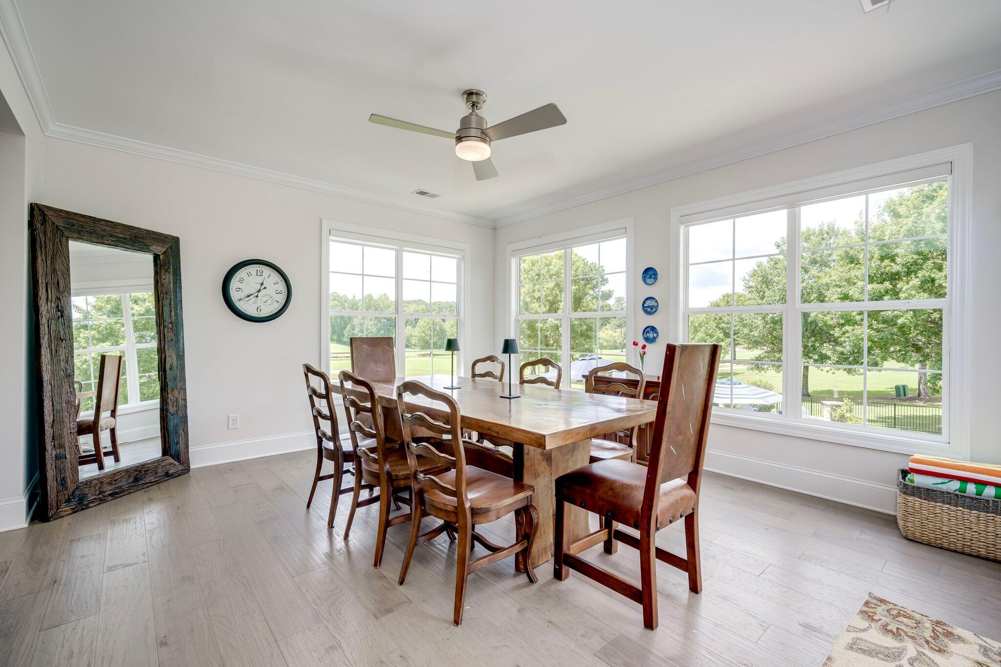 489 Revolutionary Way