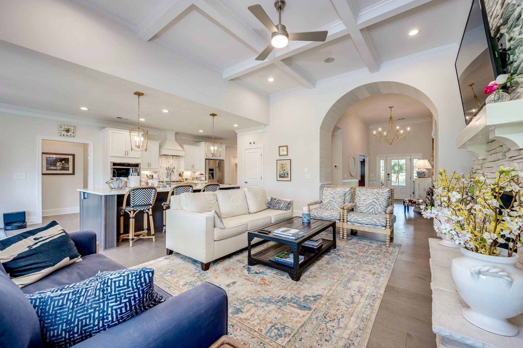 489 Revolutionary Way