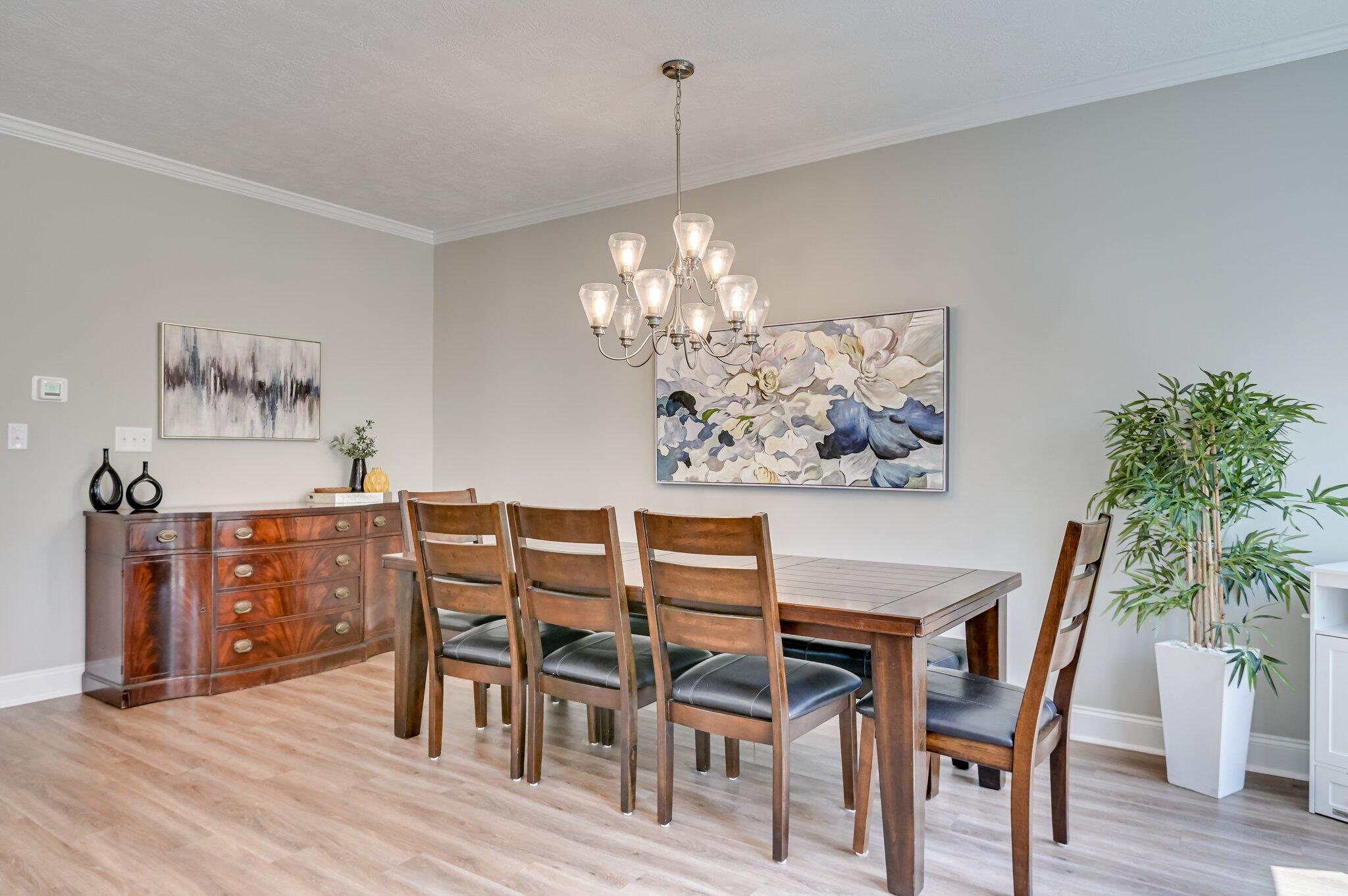 1045 Spotswood Circle