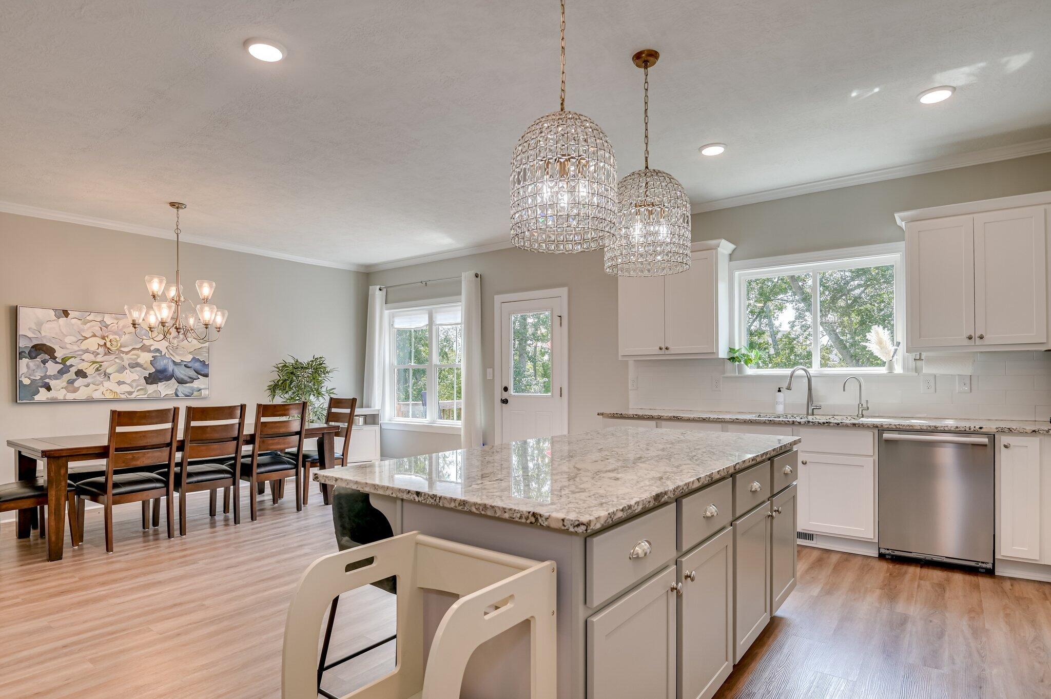 1045 Spotswood Circle