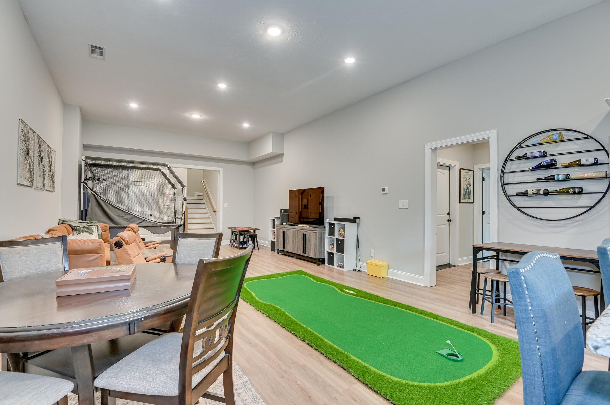 1045 Spotswood Circle