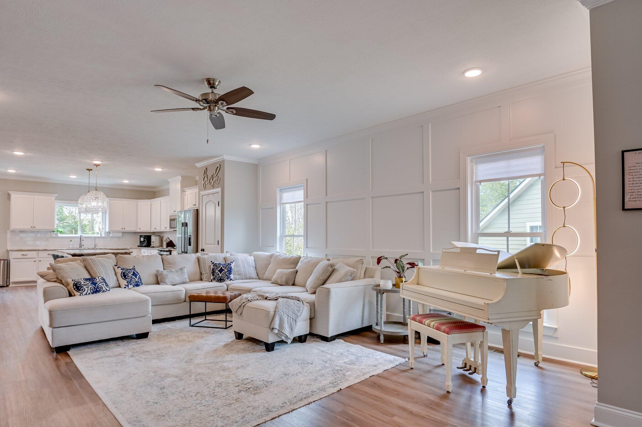 1045 Spotswood Circle