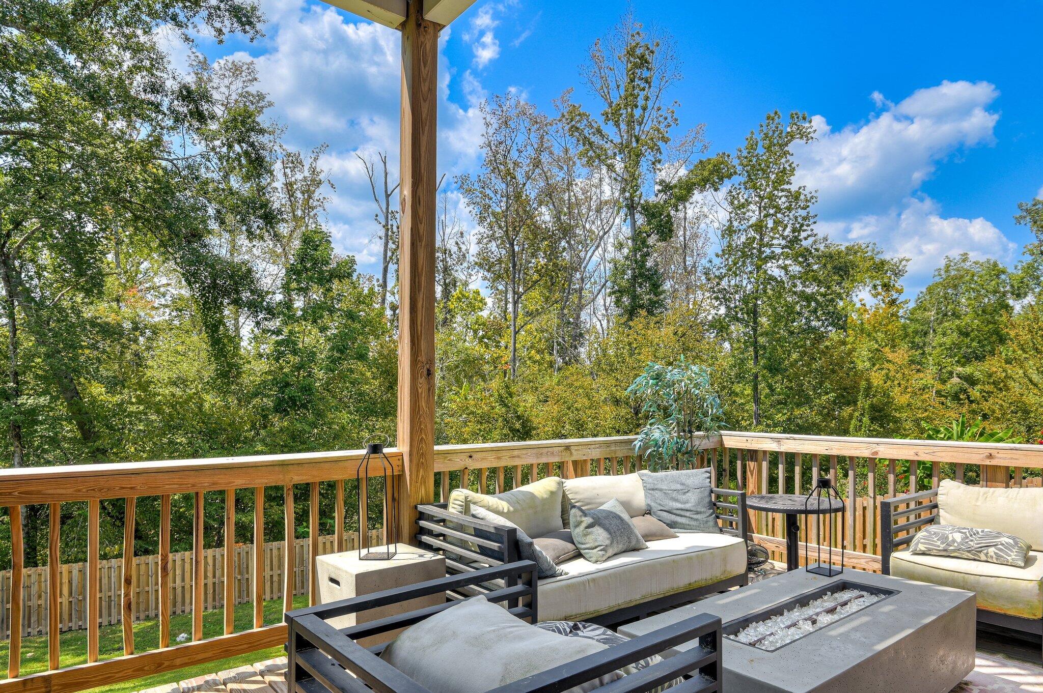 1045 Spotswood Circle