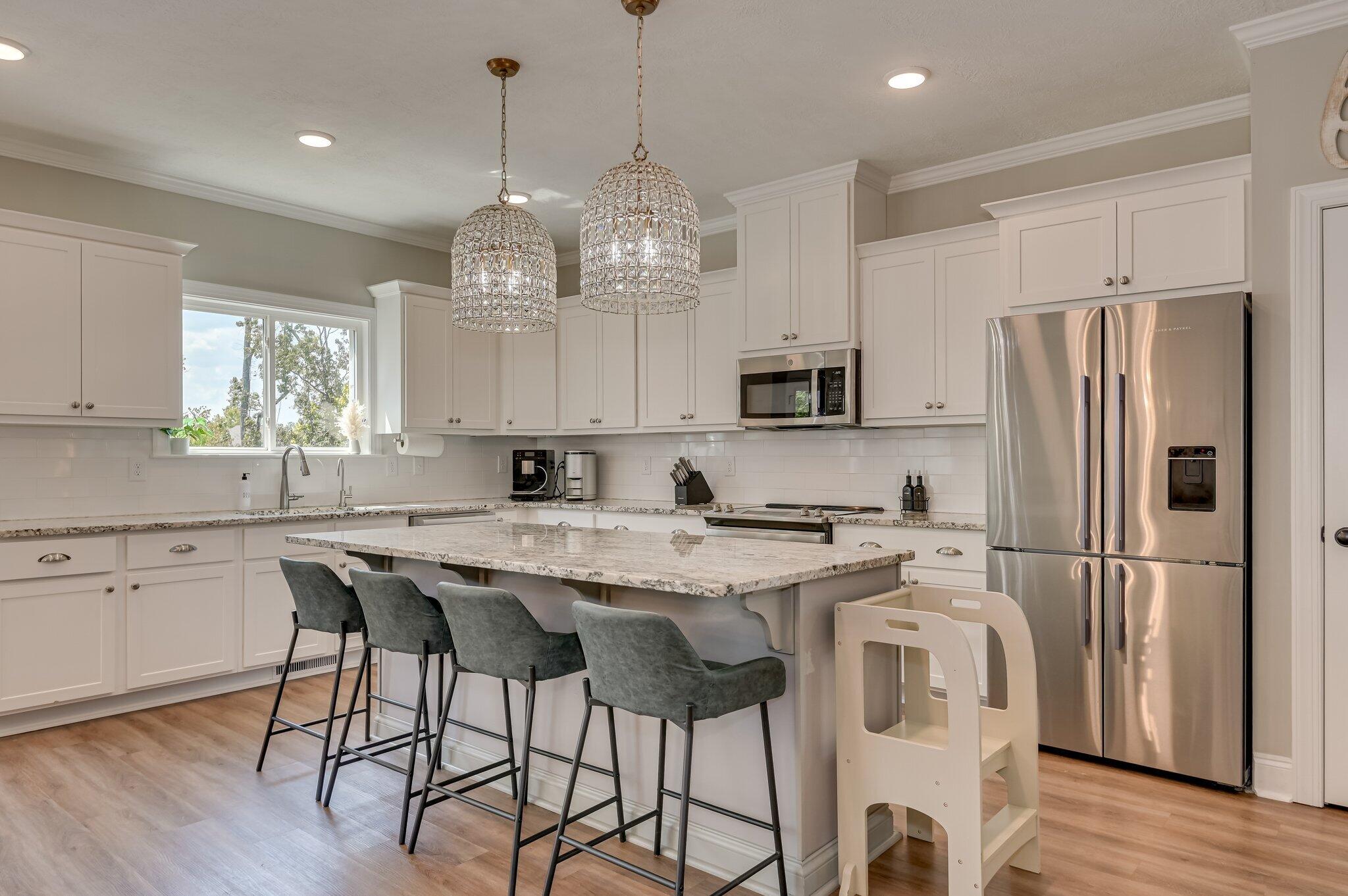 1045 Spotswood Circle