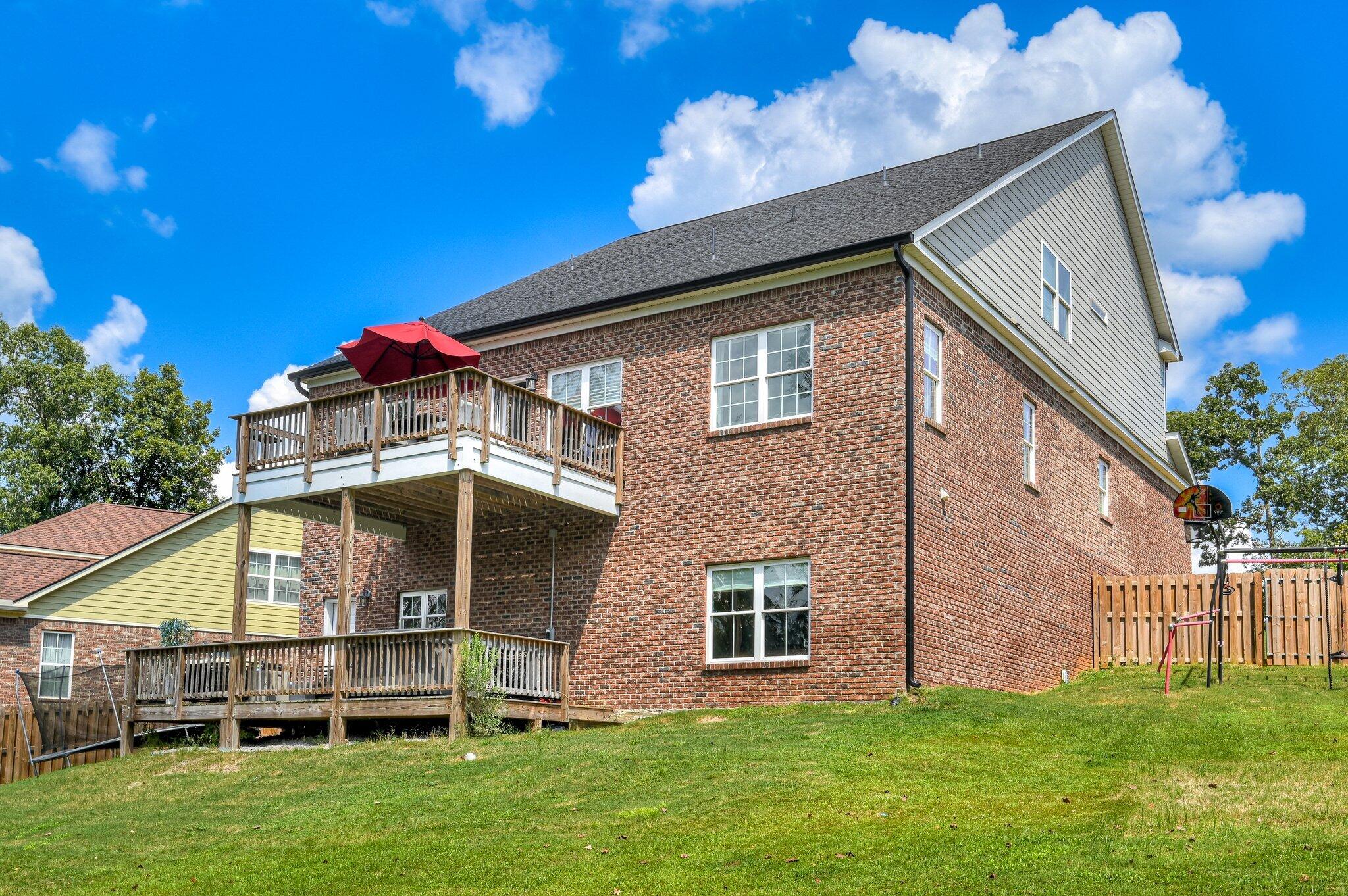 1045 Spotswood Circle