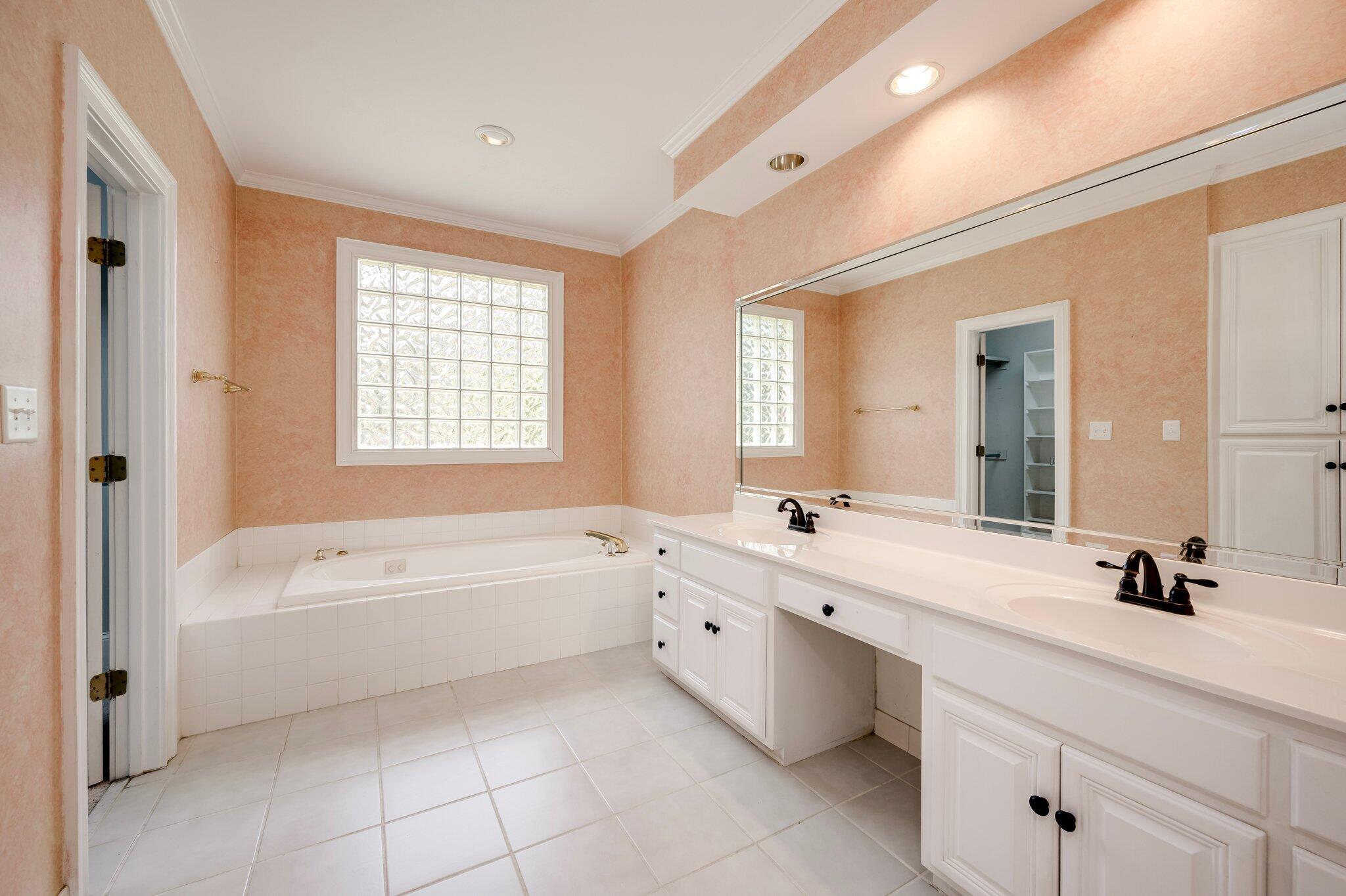 3766 Roscommon South