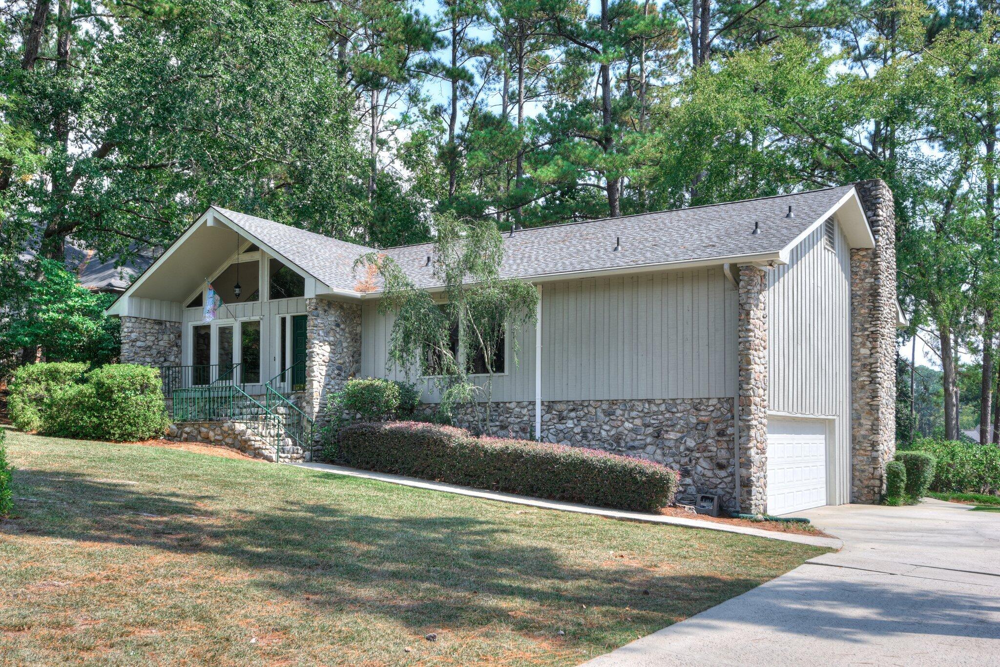 3545 Bellerive Circle